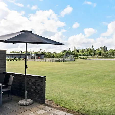 2 Bedroom Gorgeous In Vaeggerlose Apartment