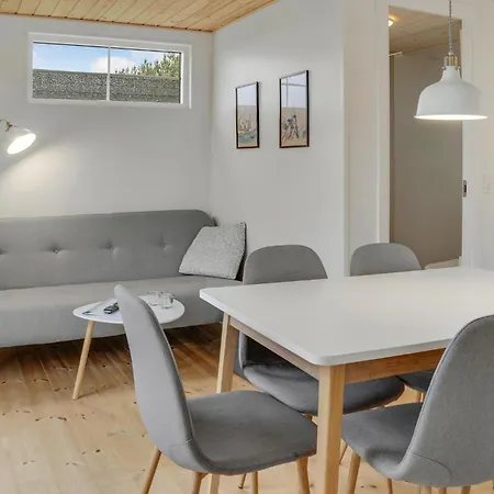2 Bedroom Gorgeous In Vaeggerlose Apartment Boto By